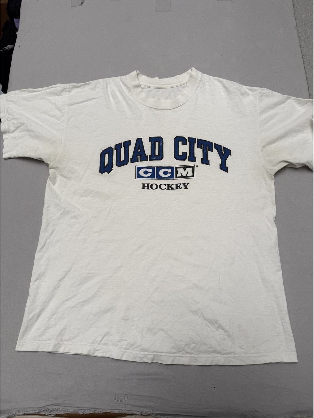 Vintage Quad City Hockey T-shirt CCM Illinois / Iowa - XL
